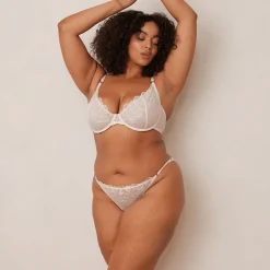 Illustration Balcony Bra