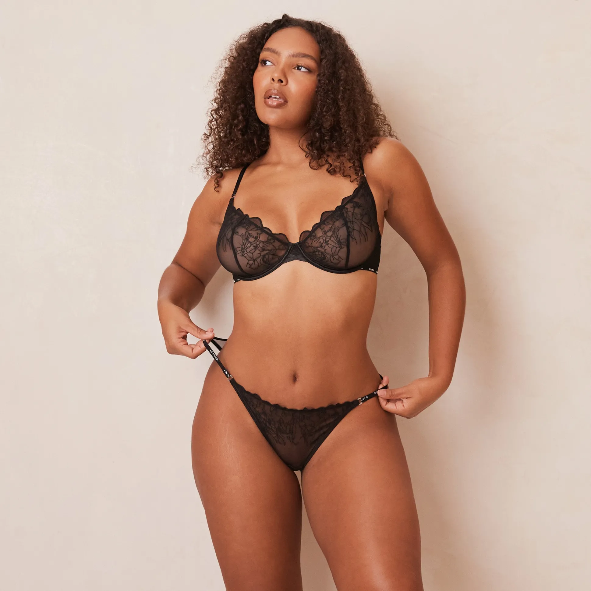 Illustration Balcony Bra