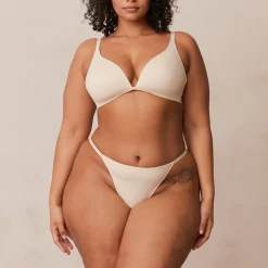 Light Non-Wired Plunge T-Shirt Bra