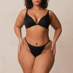 Light Non-Wired Plunge T-Shirt Bra