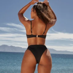 Signature Bikini Briefs