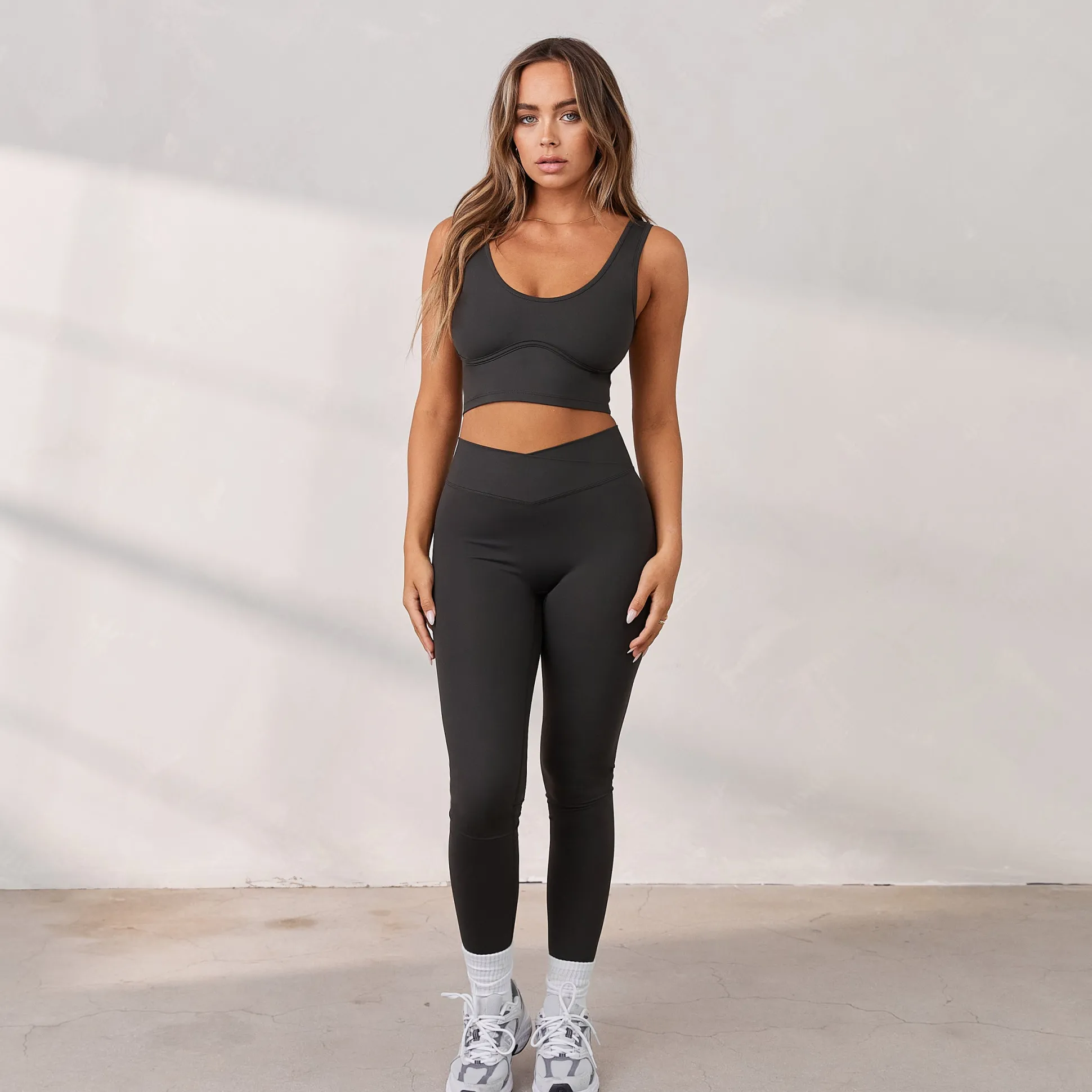 Silhouette Crossover Leggings