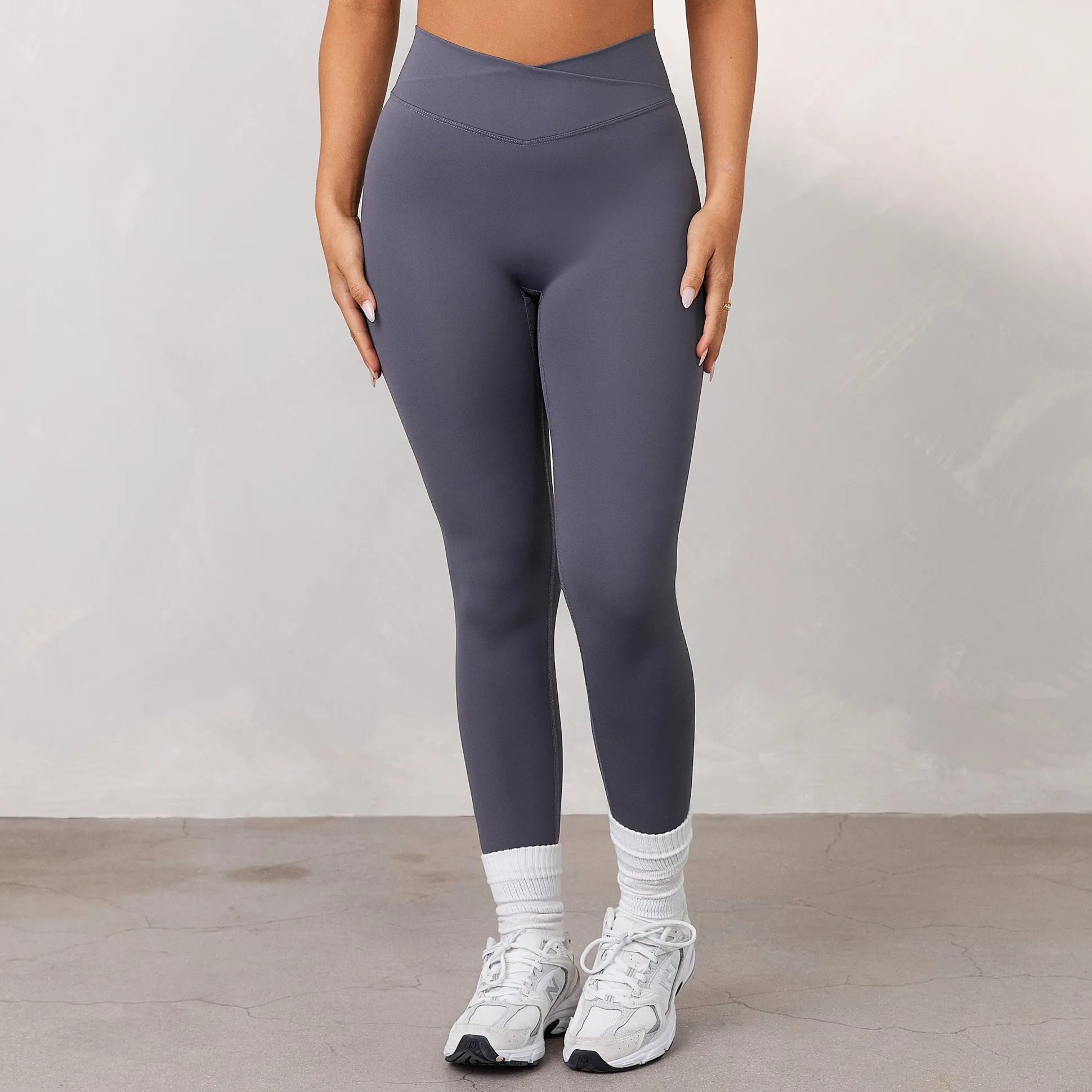 Silhouette Crossover Leggings