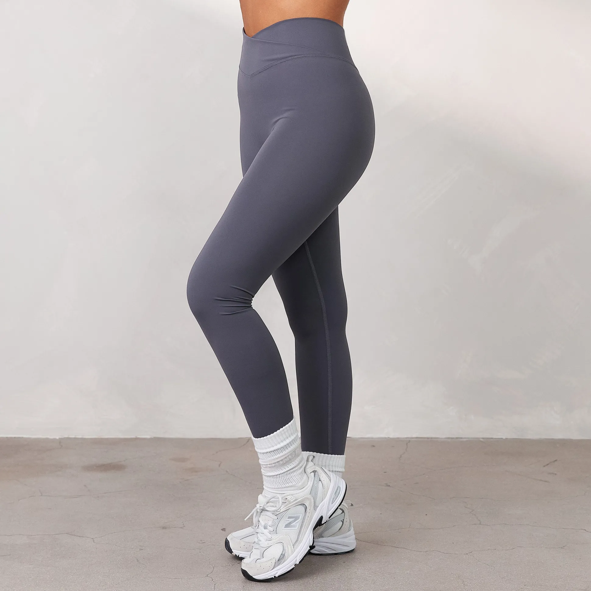 Silhouette Crossover Leggings