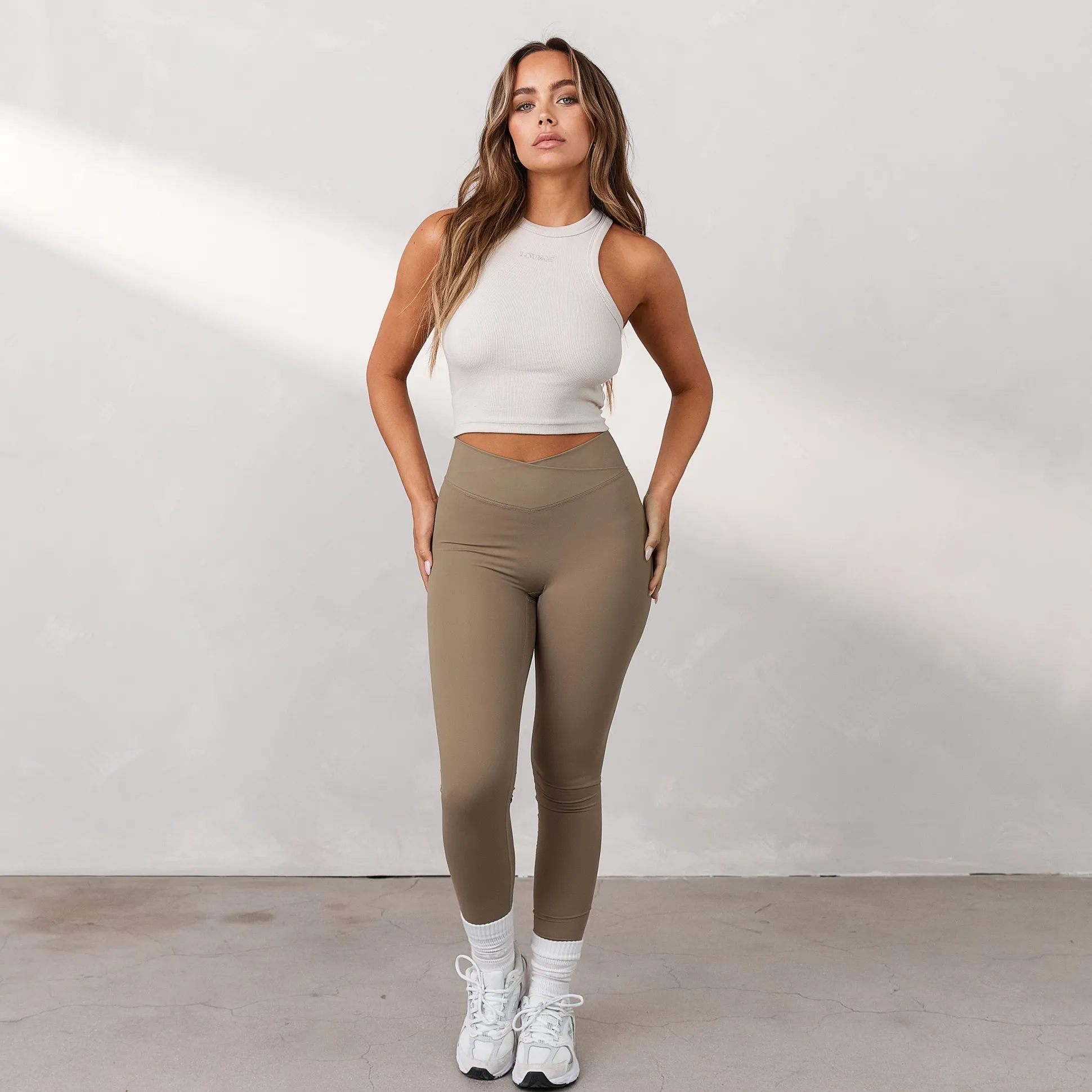 Silhouette Crossover Leggings