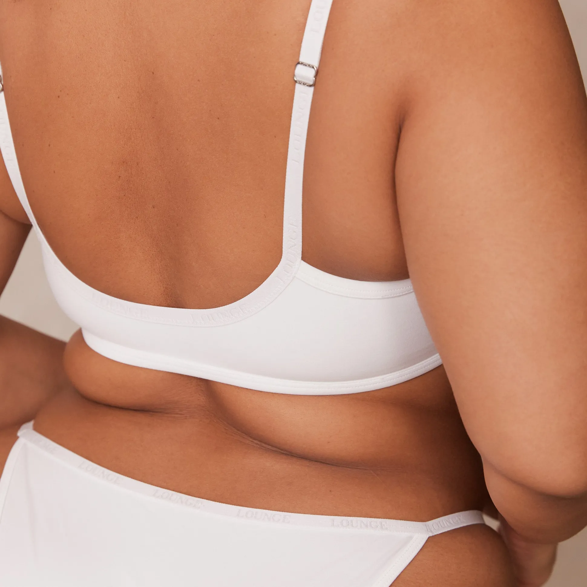 Smooth Front Fastening T-Shirt Bra